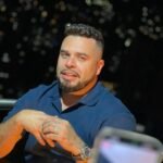 Julián López marca un hito digital y debuta en KICK como pionero del género popular